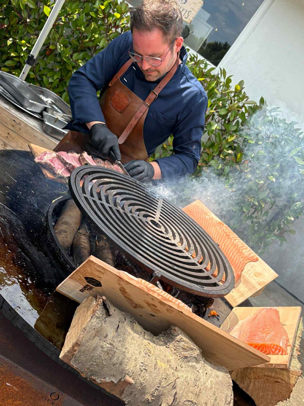 Zalm op plank op de Ofyr